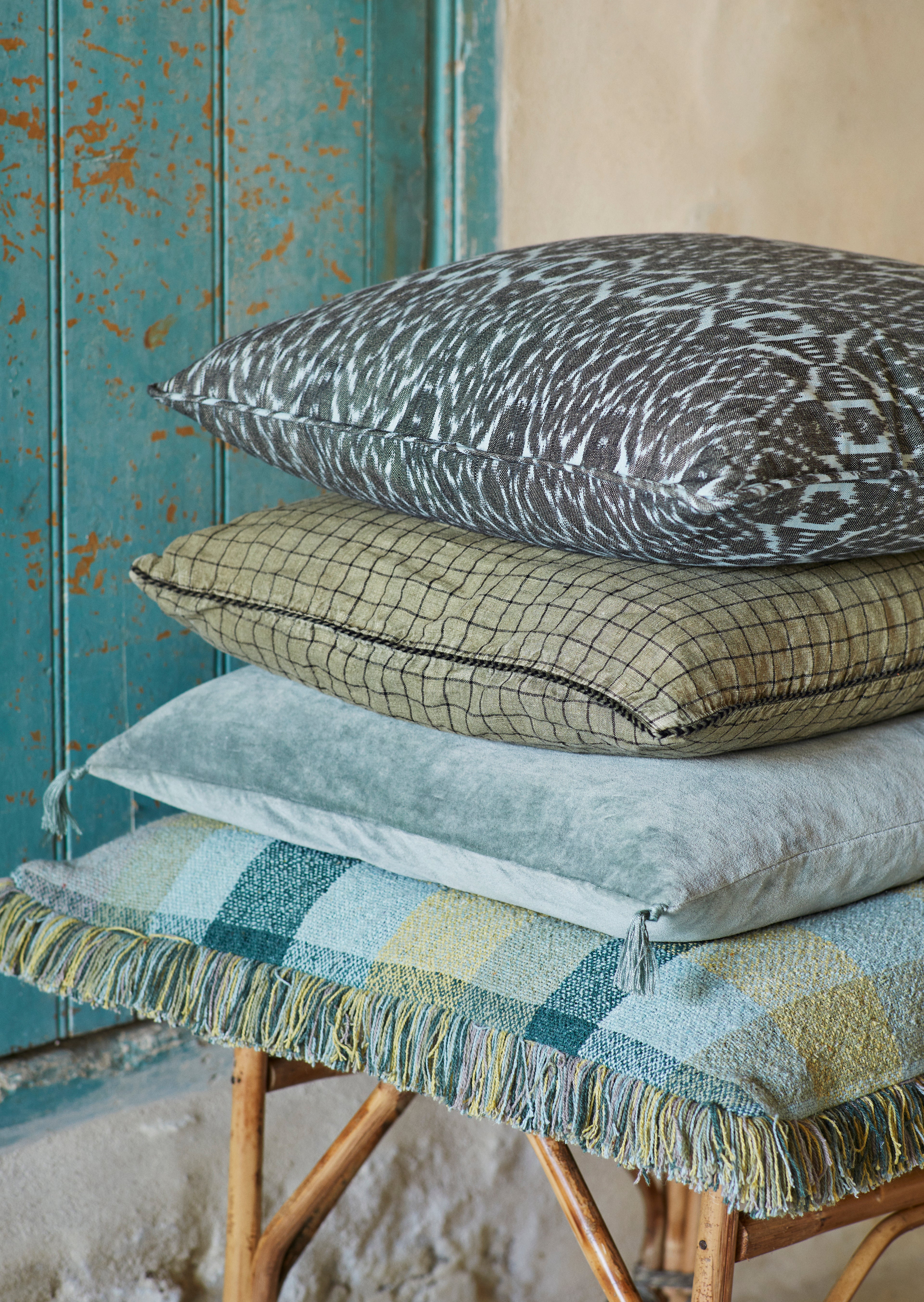 MADAM STOLTZ JASTUČNICA